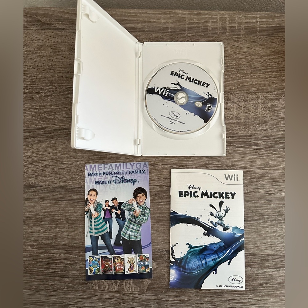 Disney Epic Mickey (Nintendo Wii, 2010) CIB with Manual - TESTED.